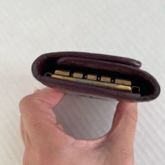 LOUIS VUITTON burgundy Vernis key holder - Picture 8 of 10